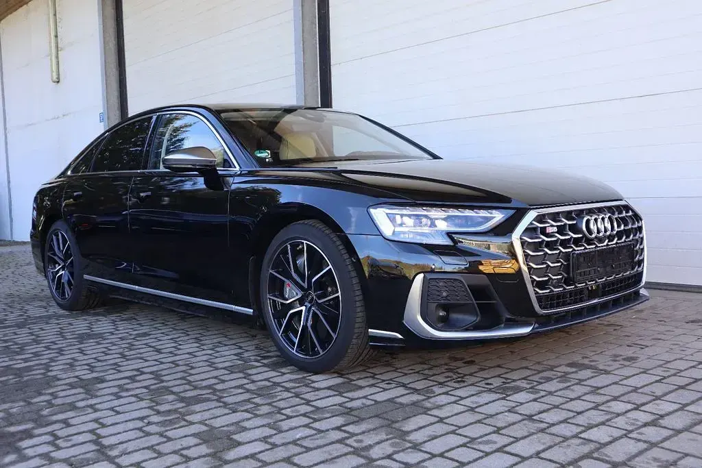 Gebraucht Audi S8 Exclusive 571 PS (419 kW) 2025 Schwarz Limousine