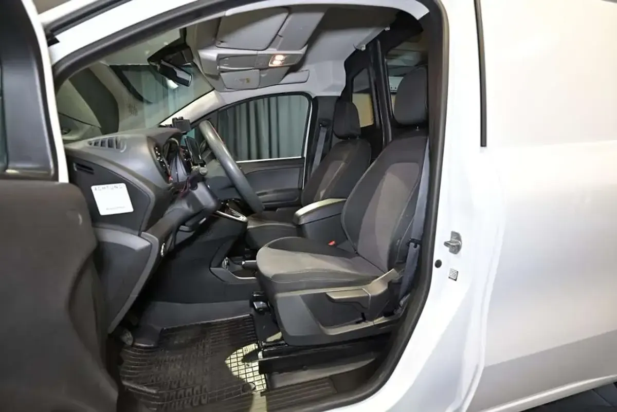 Gebraucht Mercedes Citan 112 116 PS (85 kW) 2023 Arktikweiß Van / Kleinbus