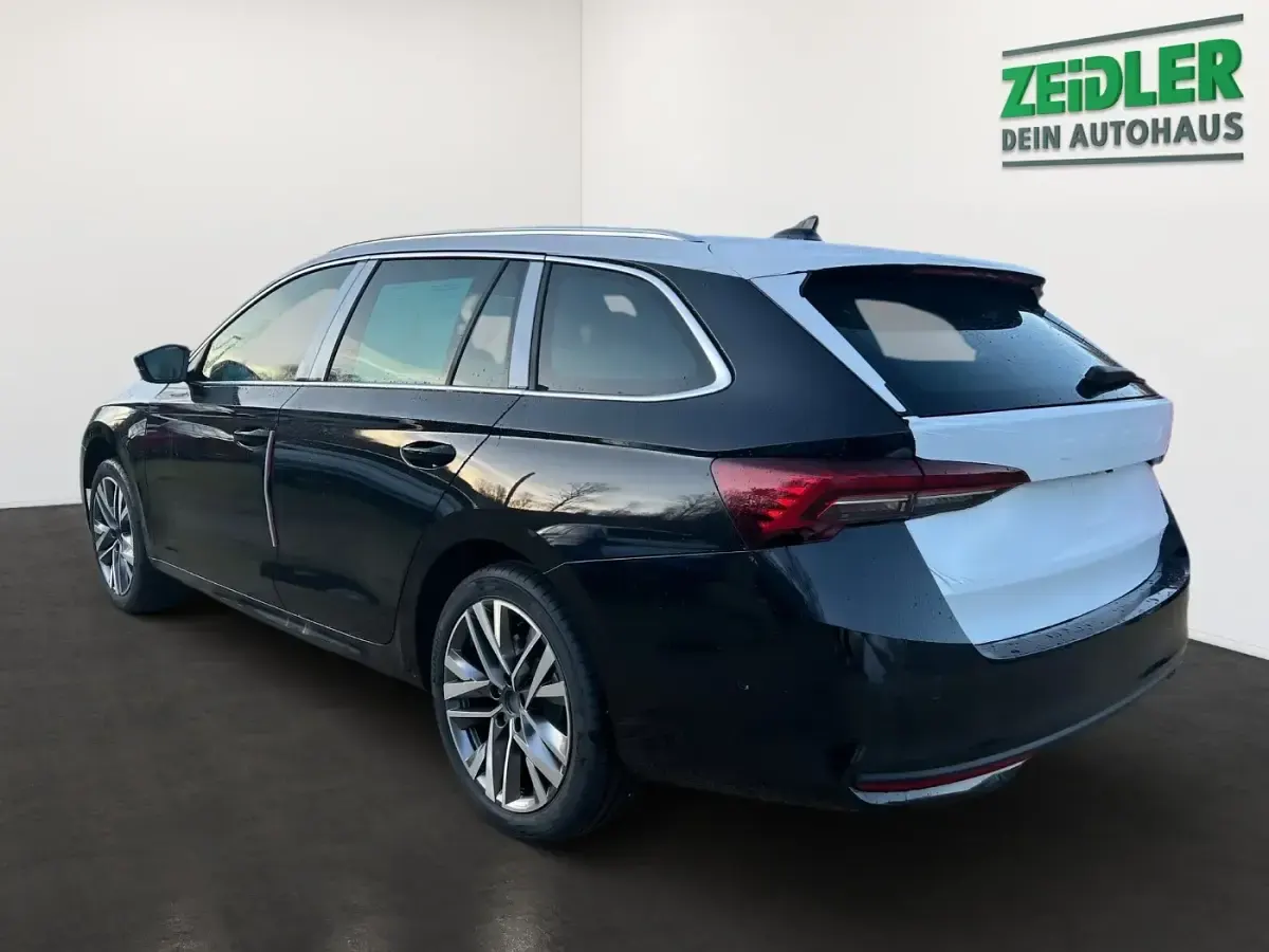 Gebraucht Skoda Octavia 150 PS (110 kW) 2026 Blackmagic perleffekt Kombi