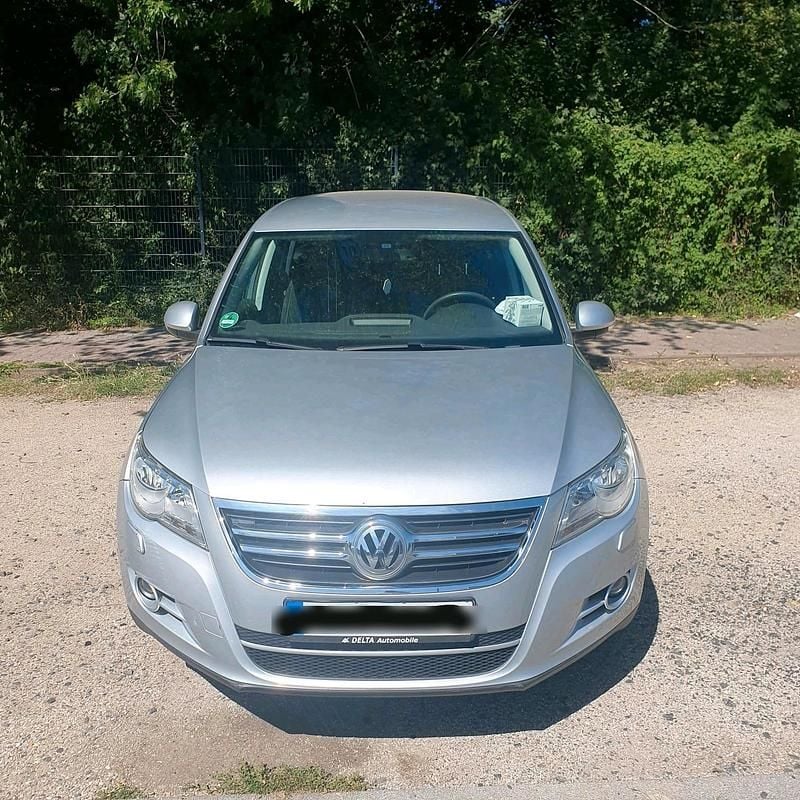 Silber Gebraucht 2011 VW Tiguan Freestyle SUV | 6.000 € (Superpreis) - Bild 1/4