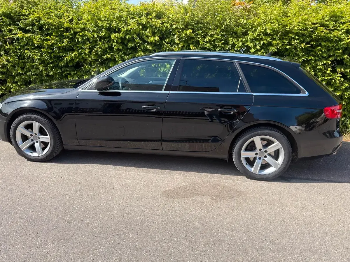 Gebraucht Audi A4 150 PS (110 kW) 2013 Schwarz Kombi
