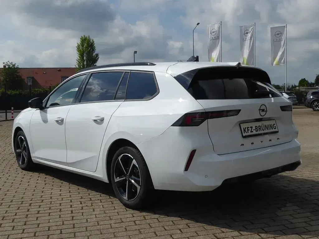 Gebraucht Opel Astra 131 PS (96 kW) 2024 Weiß Kleinwagen