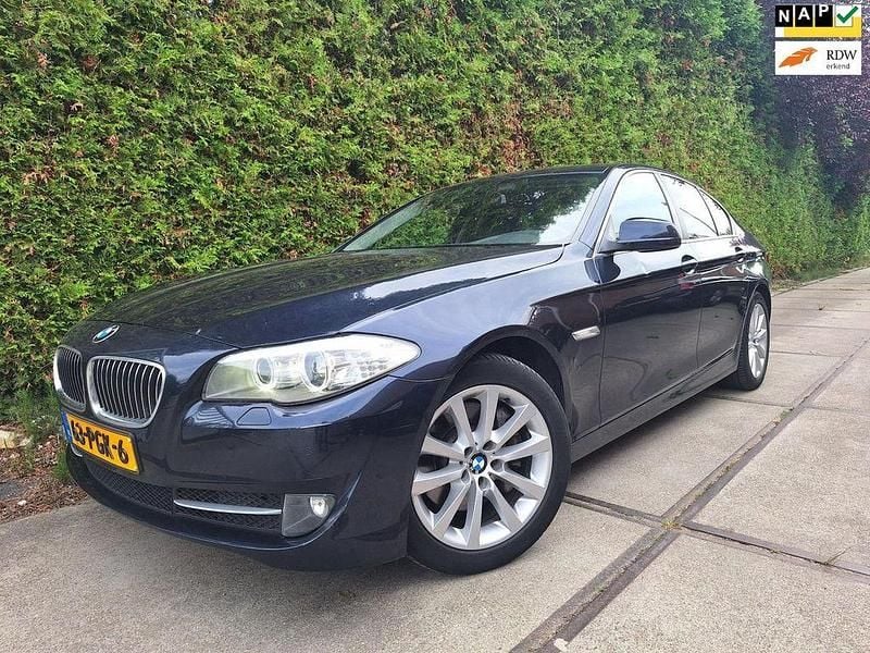 Blau Gebraucht 2011 BMW 528 Executive Limousine | 6.800 € - Bild 1/4