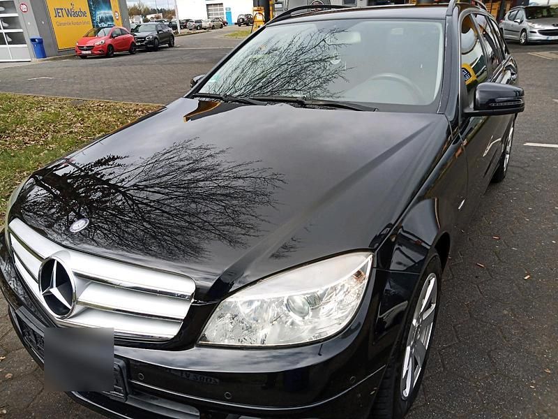 Gebraucht Mercedes C220 170 PS (125 kW) 2010 Schwarz Kombi