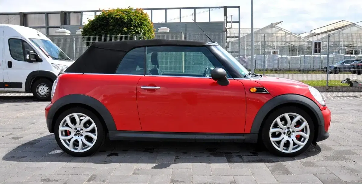 Gebraucht Mini One Cabriolet 98 PS (72 kW) 2011 Rot Cabrio