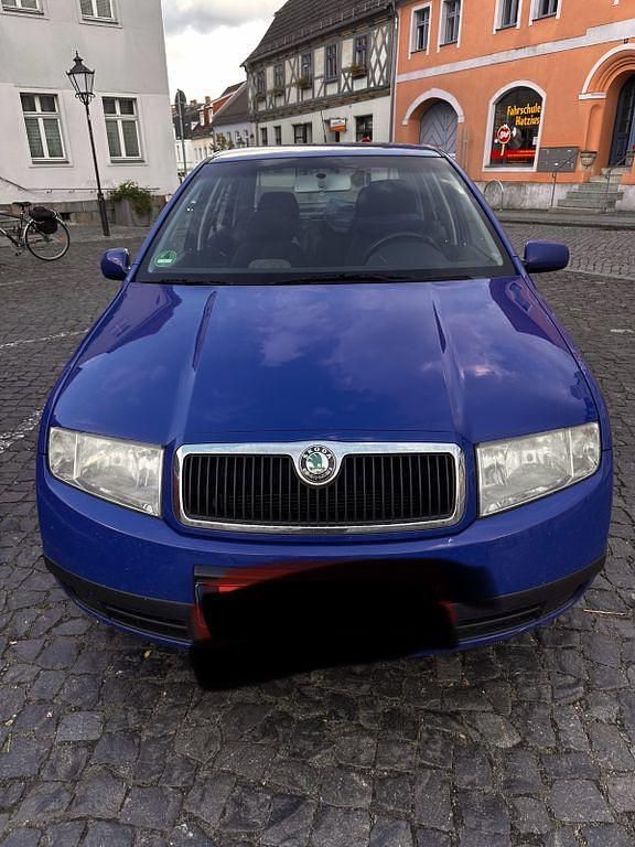 Blau Gebraucht 2004 Skoda Fabia Elegance Kleinwagen | 980 € (Guter Preis) - Bild 1/4