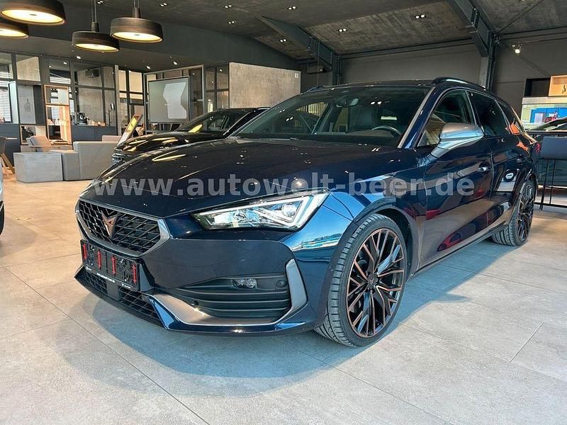 Blau Gebraucht 2022 Cupra Leon VZ Limousine | 31.980 € (Fairer Preis) - Bild 1/4