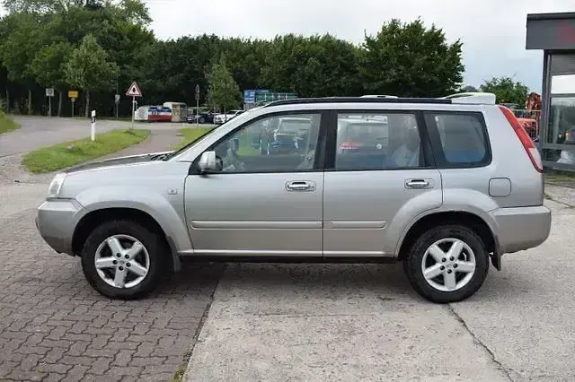 Gebraucht Nissan X-Trail 165 PS (121 kW) 2005 Silber SUV