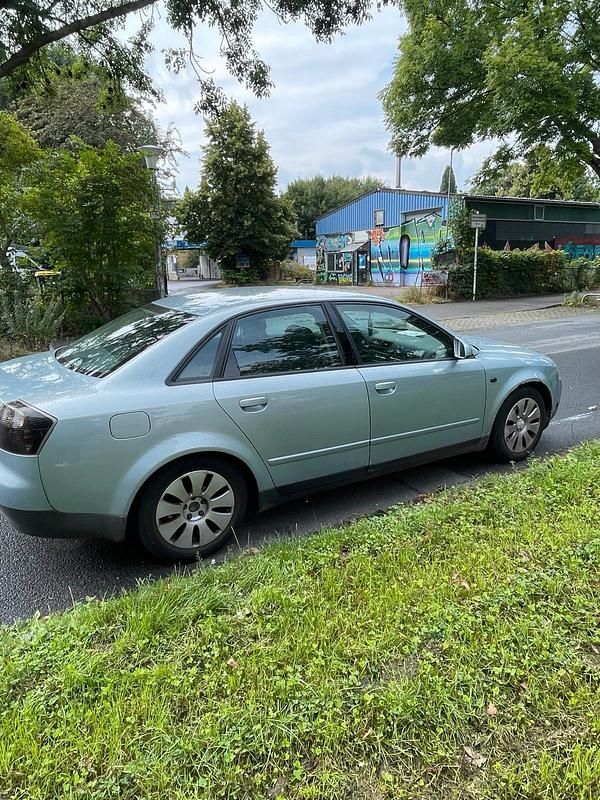 Gebraucht Audi A4 131 PS (96 kW) 2001 Blau Limousine