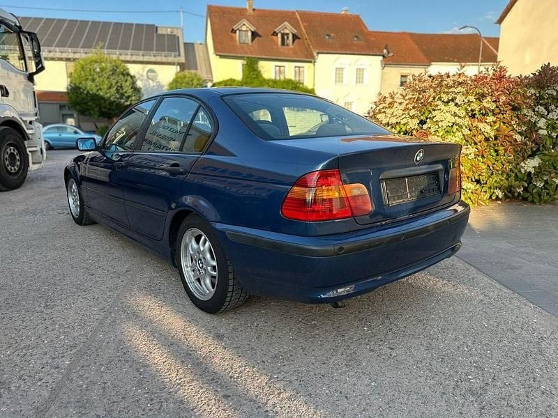 Gebraucht BMW 320 Performance 150 PS (110 kW) 2002 Blau Limousine