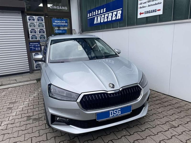 Brillantsilber metallic Neu 2025 Skoda Fabia Selection Kleinwagen | 23.450 € (Fairer Preis) - Bild 1/4