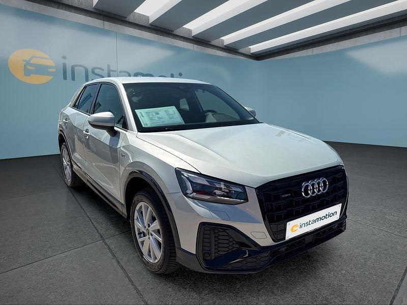 Silber Gebraucht 2024 Audi Q2 S-Line SUV | 40.849 € (Etwas zu teuer) - Bild 1/1