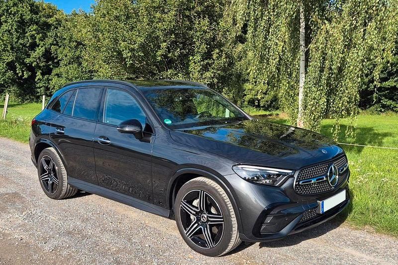 Grau Gebraucht 2025 Mercedes GLC450 AMG SUV | 75.900 € (Superpreis) - Bild 1/4