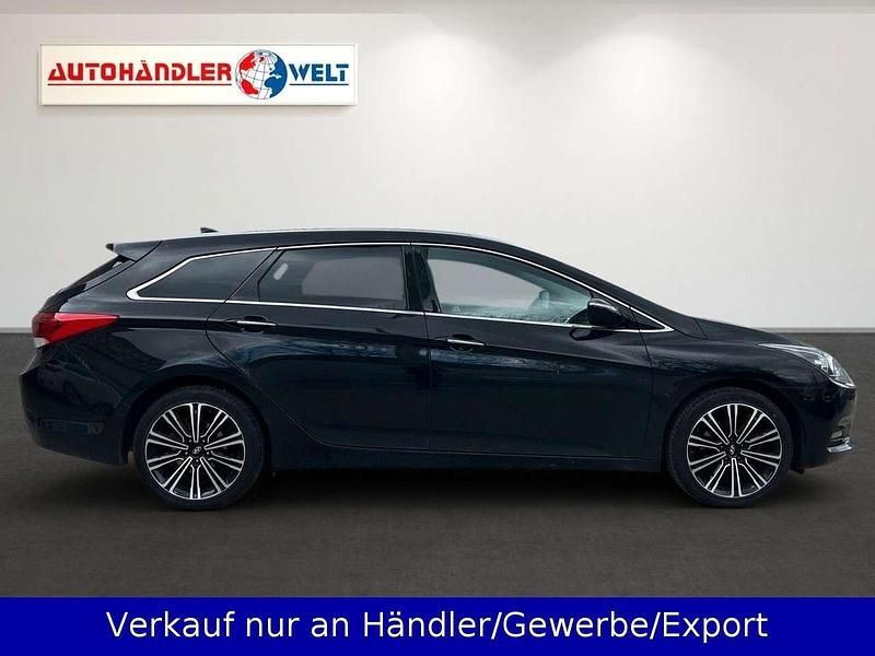 Gebraucht Hyundai i40 135 PS (99 kW) 2016 Schwarz Kombi