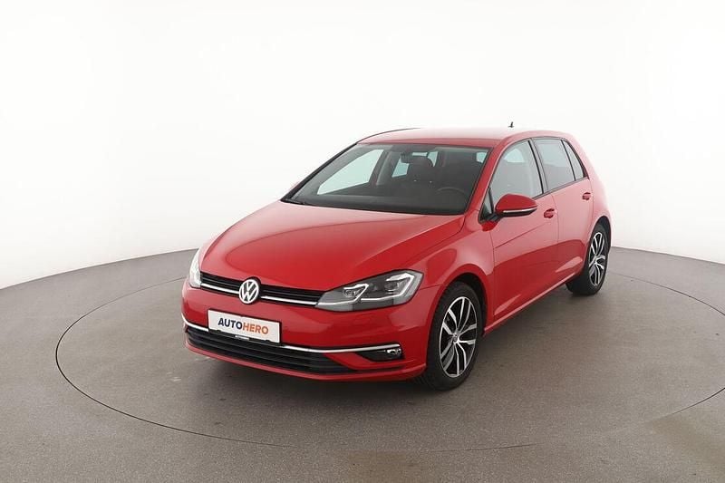Rot Gebraucht 2017 VW Golf VII Highline Limousine | 17.030 € (Fairer Preis) - Bild 1/3