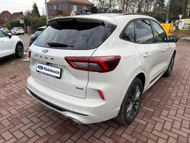 Neu Ford Kuga 242 PS (177 kW) 2026 Weiß SUV