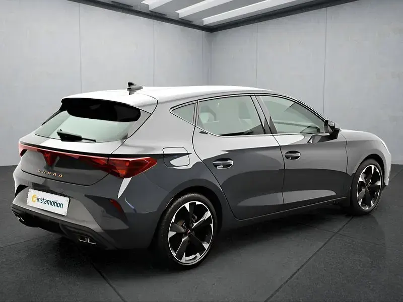Gebraucht Cupra Leon 150 PS (110 kW) 2024 Blau Kleinwagen