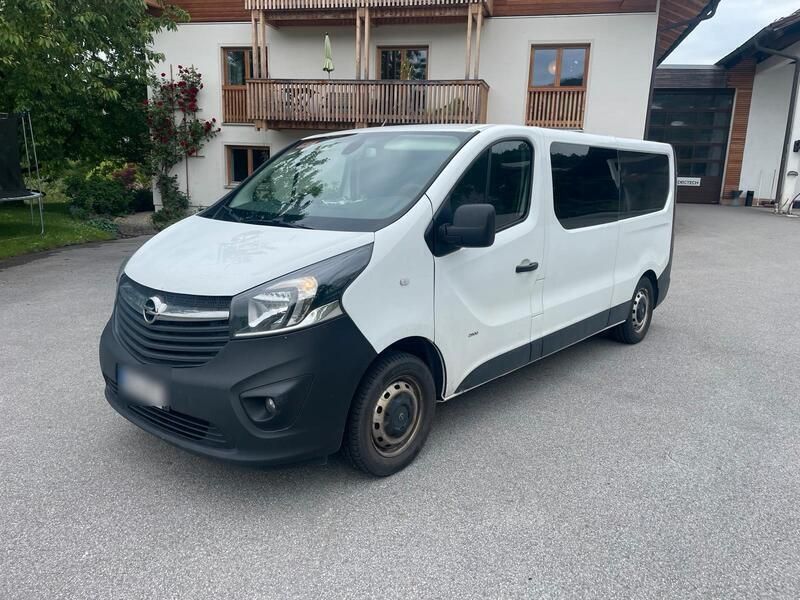Weiß Gebraucht 2018 Opel Vivaro Van | 11.997 € (Fairer Preis) - Bild 1/4