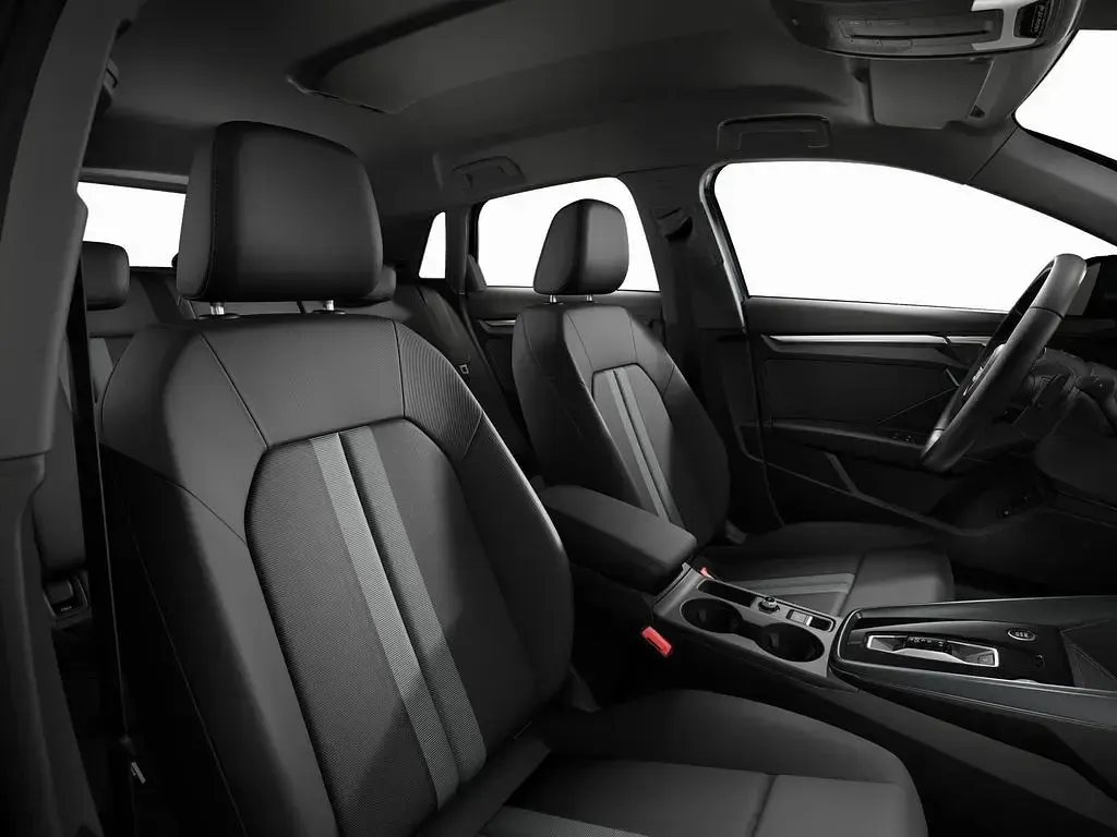 Second-hand Audi A3 Ambiente 204 CP (150 kW) 2025 Gri Berlinǎ