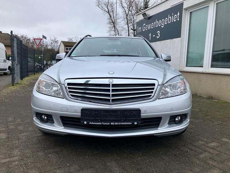 Gebraucht Mercedes C220 170 PS (125 kW) 2011 Silber Limousine