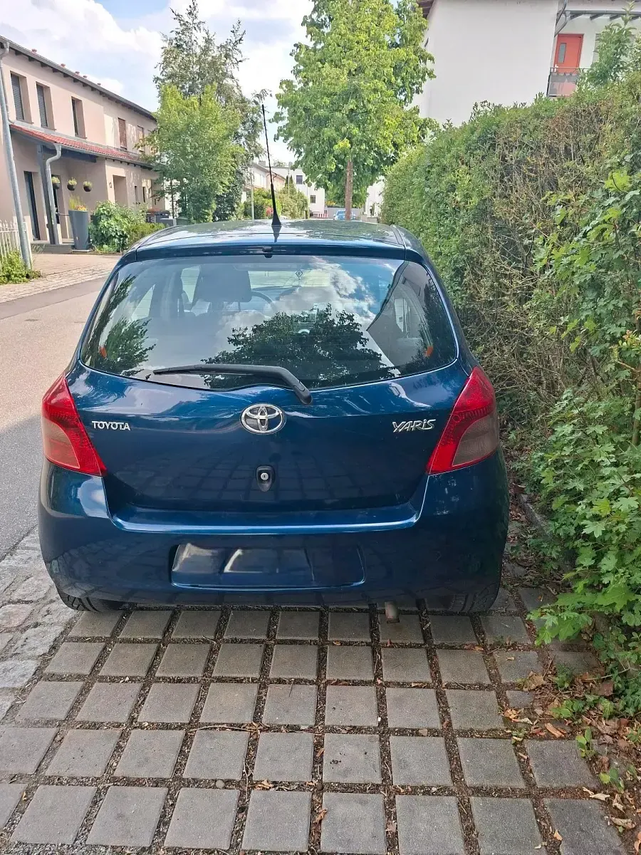 Gebraucht Toyota Yaris 89 PS (65 kW) 2007 Blau Kleinwagen