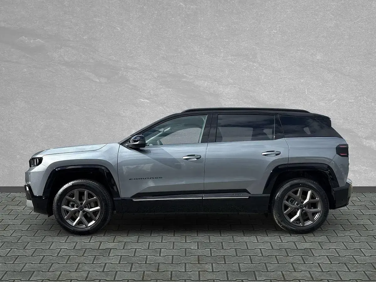 Neu Jeep Compass 145 PS (106 kW) 2026 Yosemite grey SUV