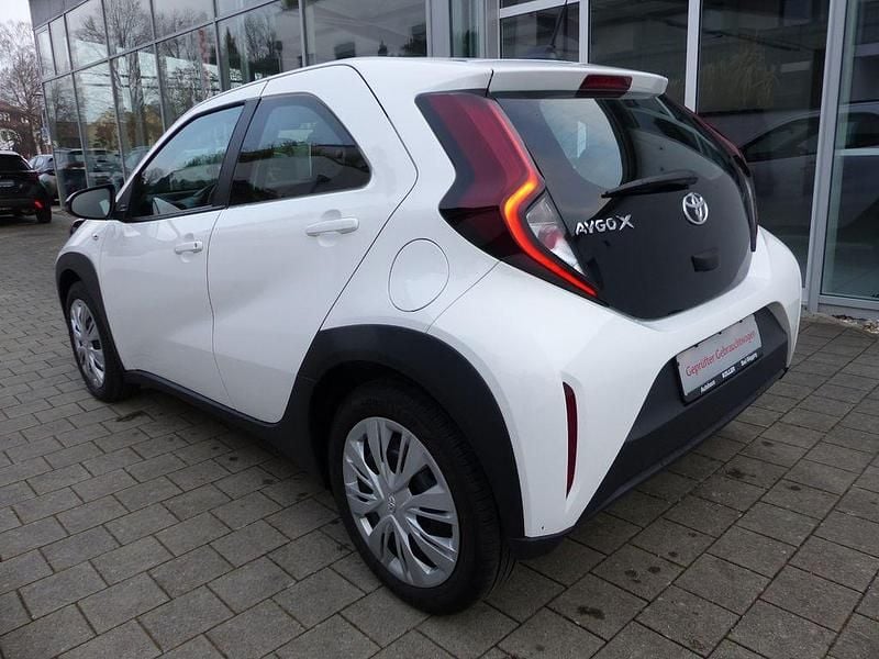 Gebraucht Toyota Aygo X Play 72 PS (52 kW) 2023 Weiß SUV
