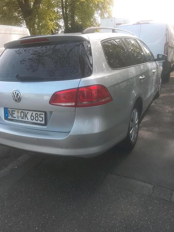 Second-hand VW Passat 140 CP (102 kW) 2013 Argintiu Break
