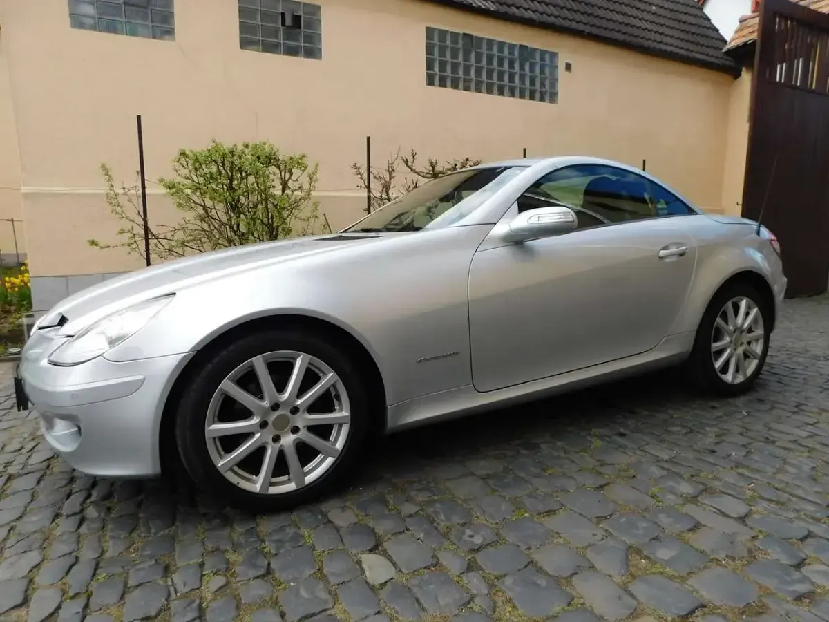 Gebraucht Mercedes SLK200 163 PS (119 kW) 2009 Silber Cabrio
