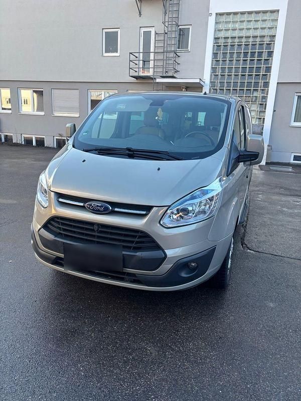 Gebraucht Ford Tourneo 155 PS (114 kW) 2014 Beige Van / Kleinbus