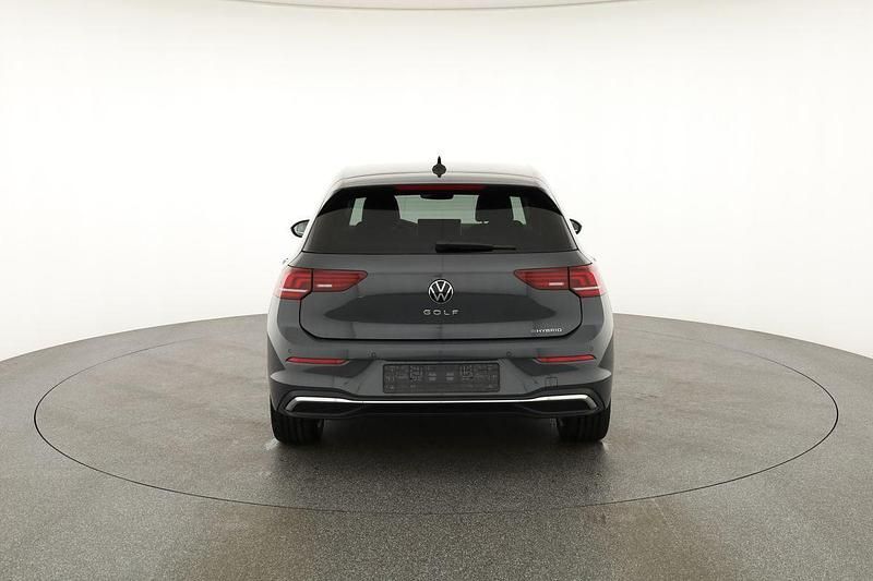 Neu VW Golf VIII Style 204 PS (150 kW) 2025 Mondsteingrau
