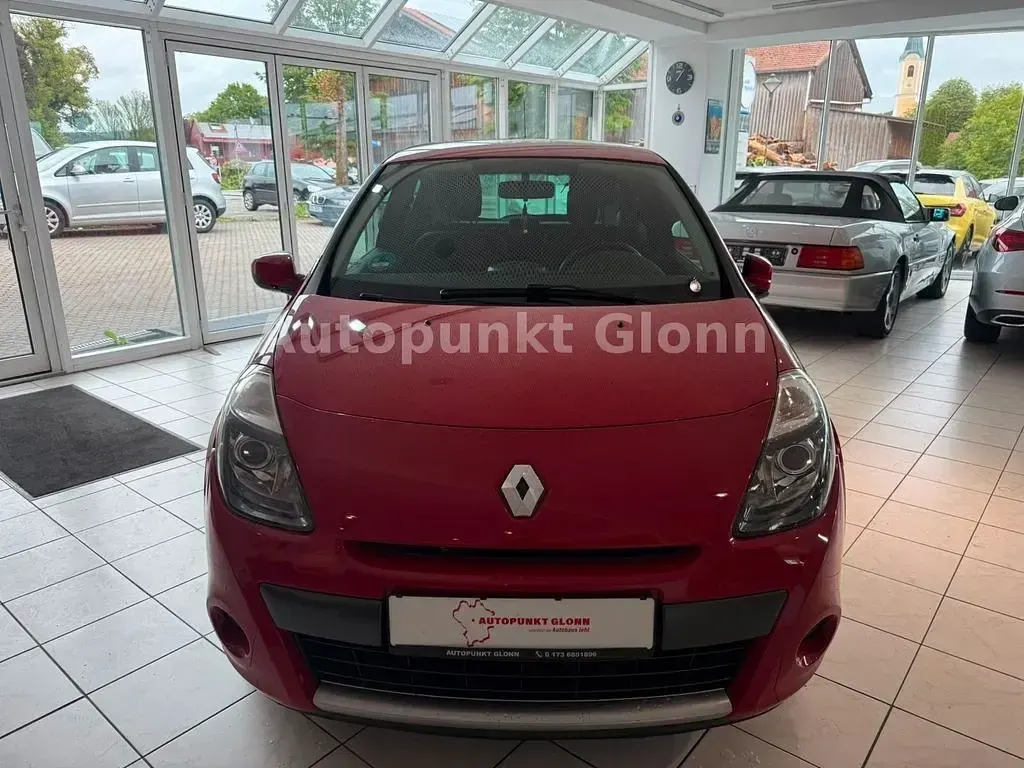 Gebraucht Renault Clio Dynamique 75 PS (55 kW) 2009 Rot Kleinwagen
