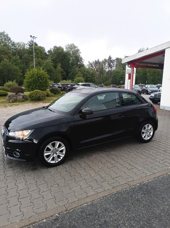 Schwarz Gebraucht 2012 Audi A1 Ambition Kleinwagen | 8.900 € (Etwas zu teuer) - Bild 1/4