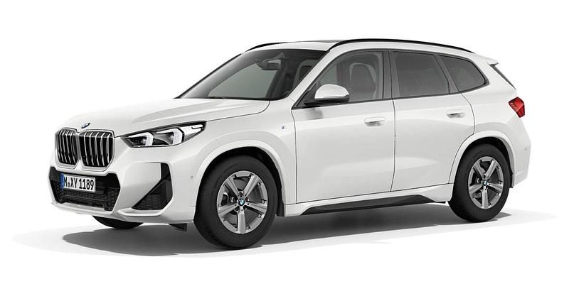 Weiß Gebraucht 2025 BMW X1 Comfort Edition SUV | 47.068 € (Guter Preis) - Bild 1/4