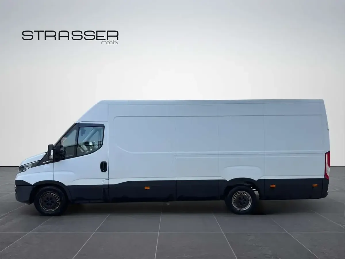 Gebraucht Iveco Daily 145 PS (106 kW) 2016 White ic 194 Van / Kleinbus