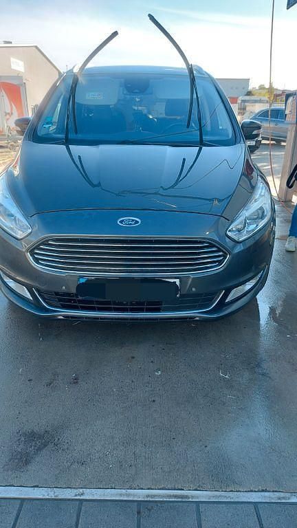 Grau Gebraucht 2019 Ford Galaxy Titanium Van / Kleinbus | 23.000 € (Guter Preis) - Bild 1/4