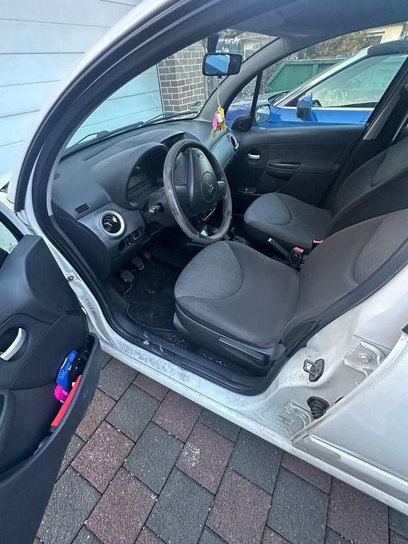 Gebraucht Citroën C3 Comfort 73 PS (53 kW) 2008 Weiß Limousine