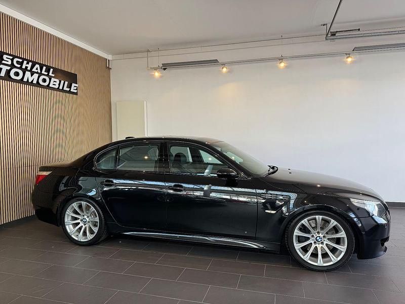 Używany BMW M5 Performance 507 KM (372 kW) 2006 Czarny Sedan/Limuzyna