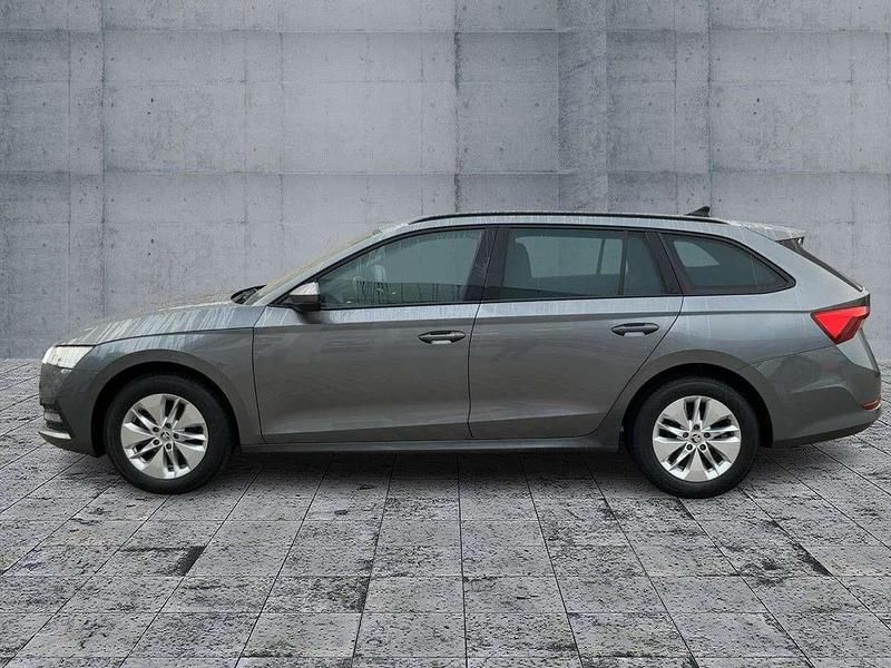 Second-hand Skoda Octavia Ambition 150 CP (110 kW) 2023 Gri Break