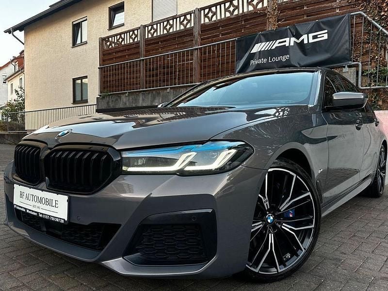 Alvitgrau metallic Gebraucht 2022 BMW 540 M Sport Limousine | 53.989 € (Teuer) - Bild 1/4