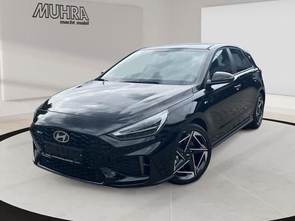 Schwarz (abyss black / mic) Neu 2025 Hyundai i30 N Line Limousine | 28.999 € (Fairer Preis) - Bild 1/4