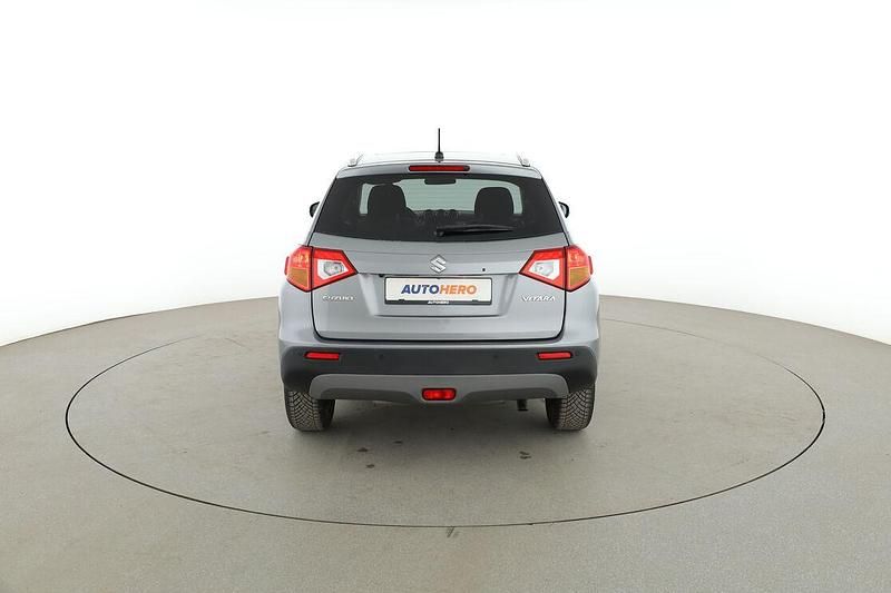 Gebraucht Suzuki Vitara Comfort 120 PS (88 kW) 2016 Grau SUV