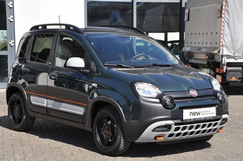 Gebraucht Fiat Panda Garmin 69 PS (50 kW) 2022 Foresta grün Kleinwagen