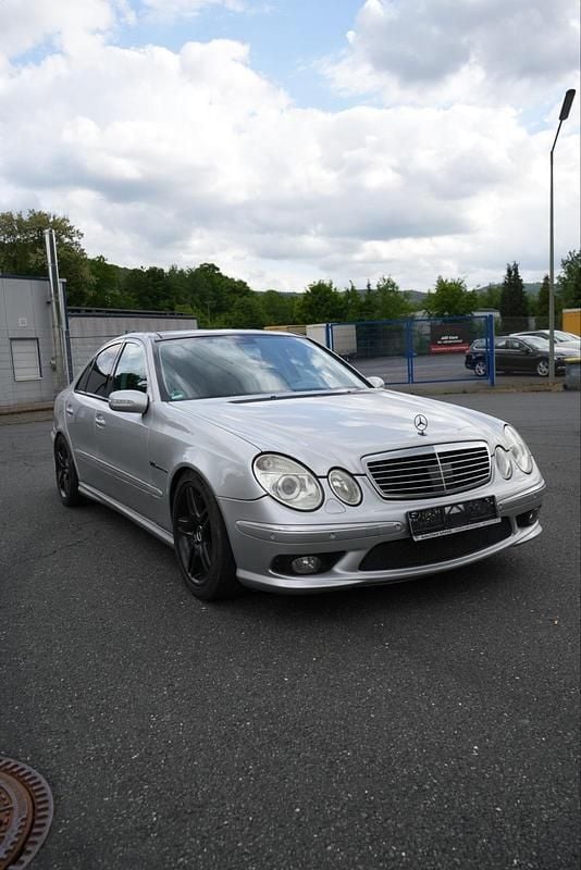 Gebraucht Mercedes E55 AMG AMG 600 PS (441 kW) 2005 Silber Limousine
