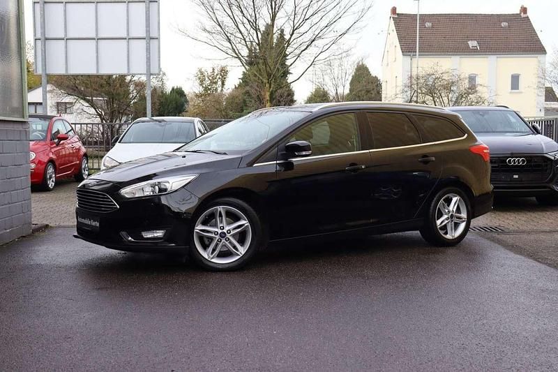 Schwarz Gebraucht 2018 Ford Focus Titanium Kombi | 11.690 € (Fairer Preis) - Bild 1/4