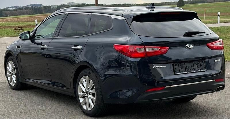 Gebraucht Kia Optima Vision 141 PS (103 kW) 2017 Blau Kombi