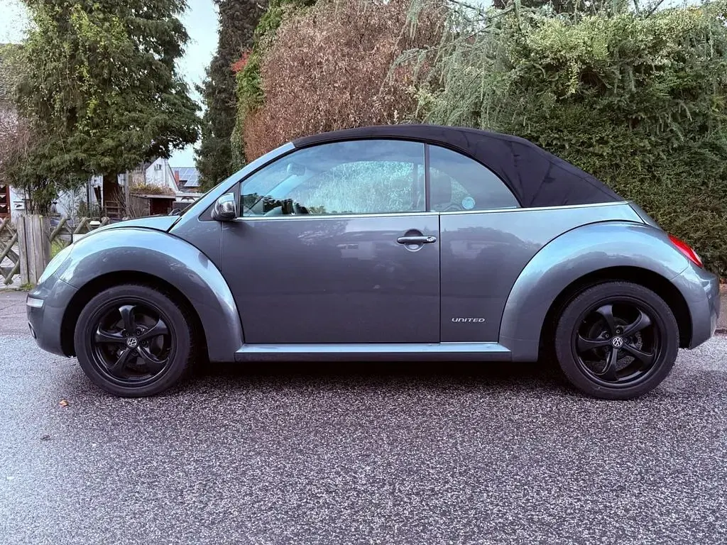 Gebraucht VW New Beetle 102 PS (75 kW) 2009 Grau Kleinwagen