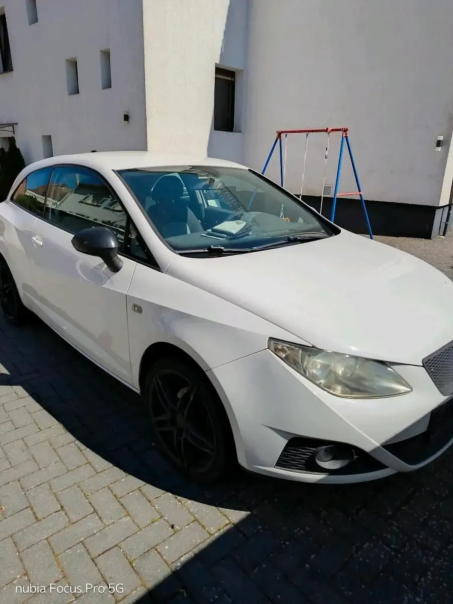 Gebraucht Seat Ibiza 60 PS (44 kW) 2009 Weiß Kleinwagen