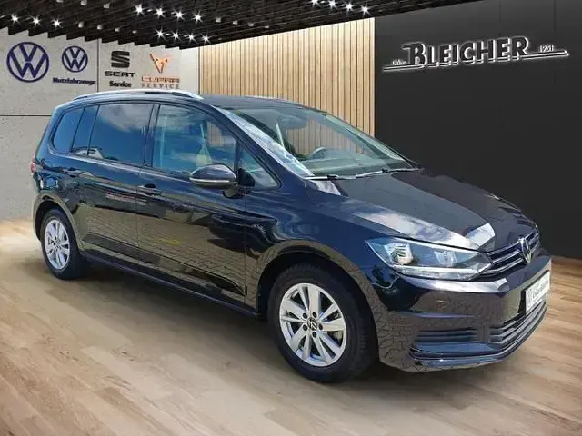 Gebraucht VW Touran Comfortline 150 PS (110 kW) 2024 Schwarz Van / Kleinbus