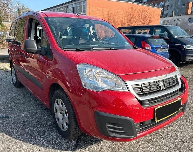 Gebraucht Peugeot TePee 99 PS (72 kW) 2017 Van / Kleinbus